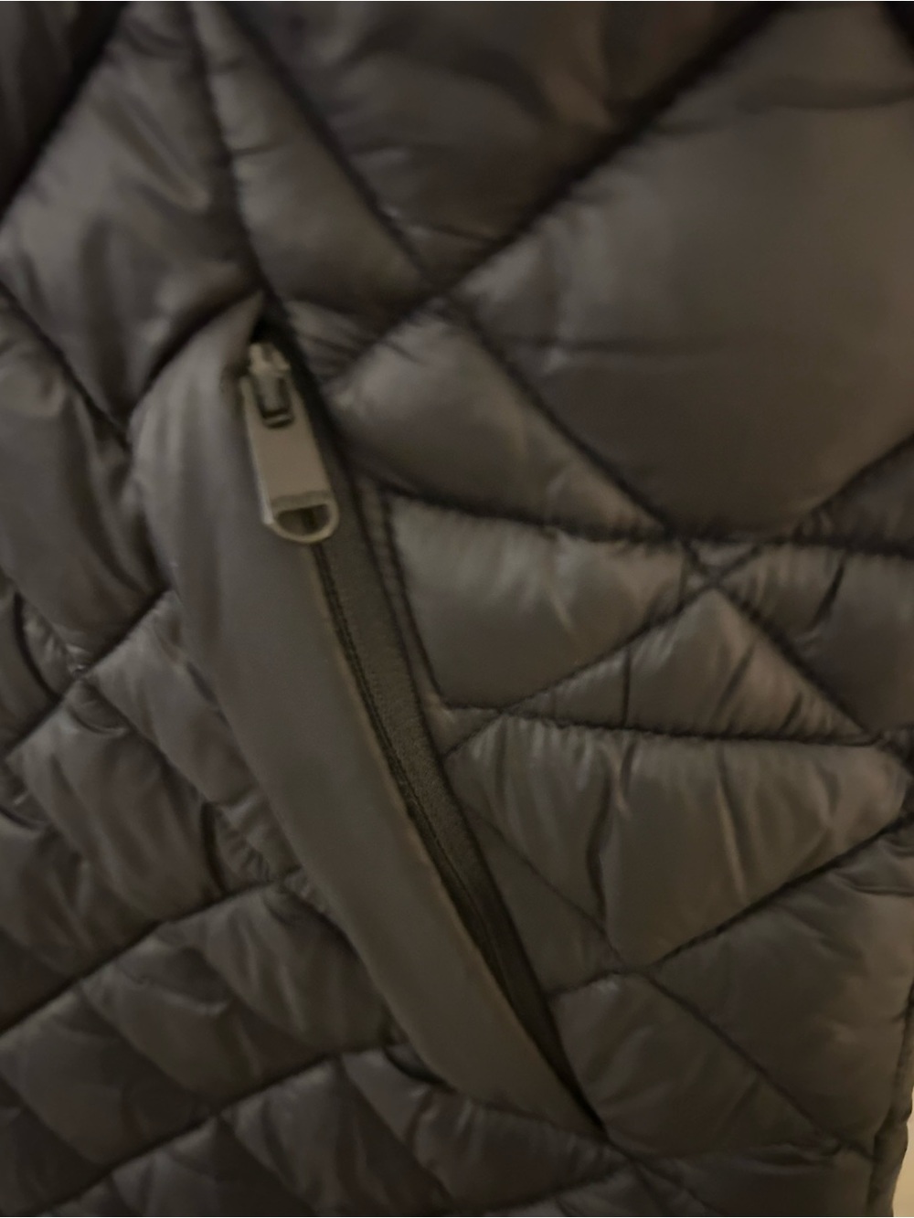 Athleta Black Quilted Diamond Vest zippered pockets , double zippered.XL - Picture 6 of 7